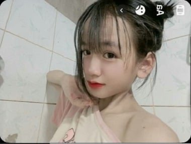 Mai Nhi bị đập nat b***m non